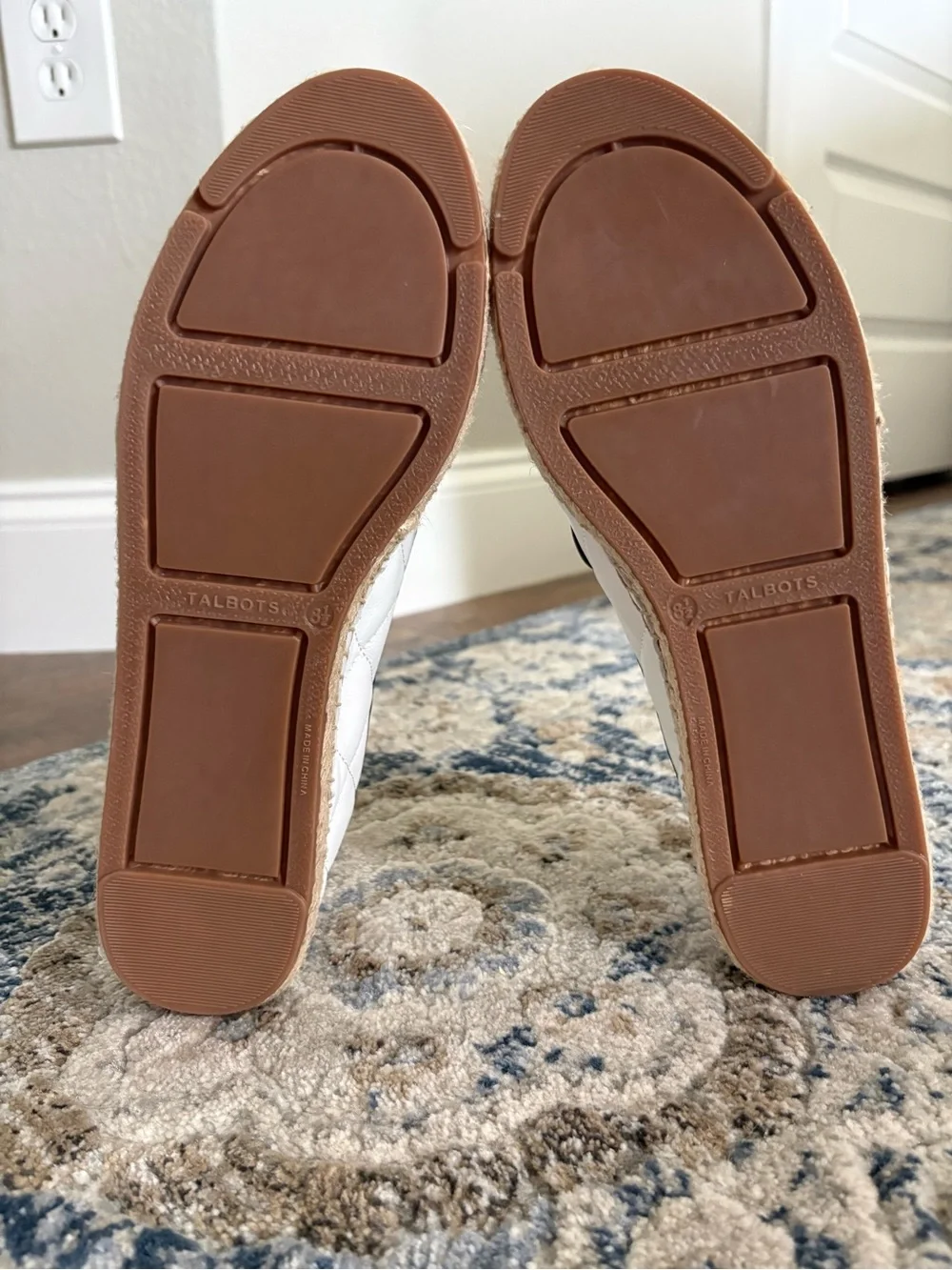TALBOTS Women Izzy Quilted Nappa Espadrilles Leather Flat Shoes Size 8.5